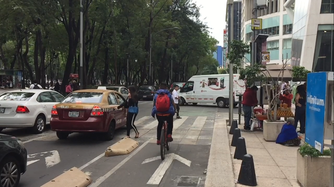 #CaoticaTranquilidad: Bicis, carros y peatones