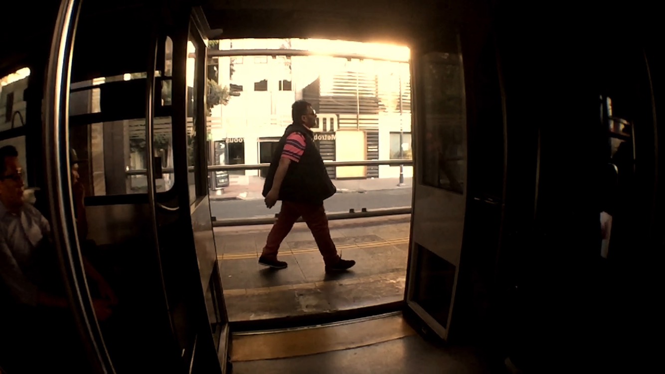 #CaóticaTranquilidad: Subiendo y bajando del Metrobus.